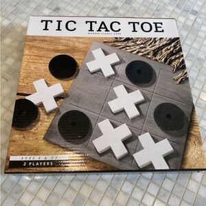 Tic Tac Toe Faux Wood Board and Pieces NIB